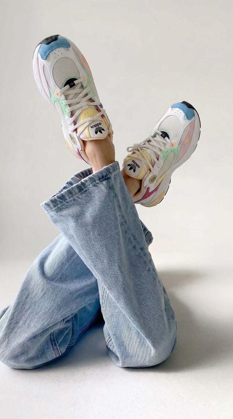 Adidas Originals Women's Astir Pastel Colorblock Sneakers HQ4422 - Picture 1 of 3